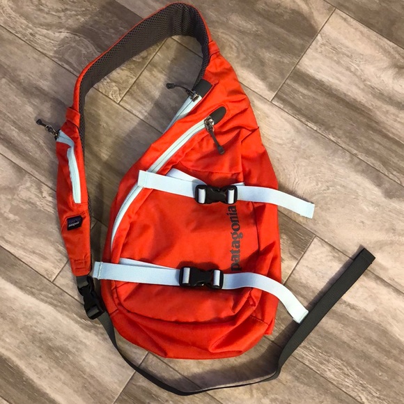 Patagonia Handbags - Patagonia Atom sling bag